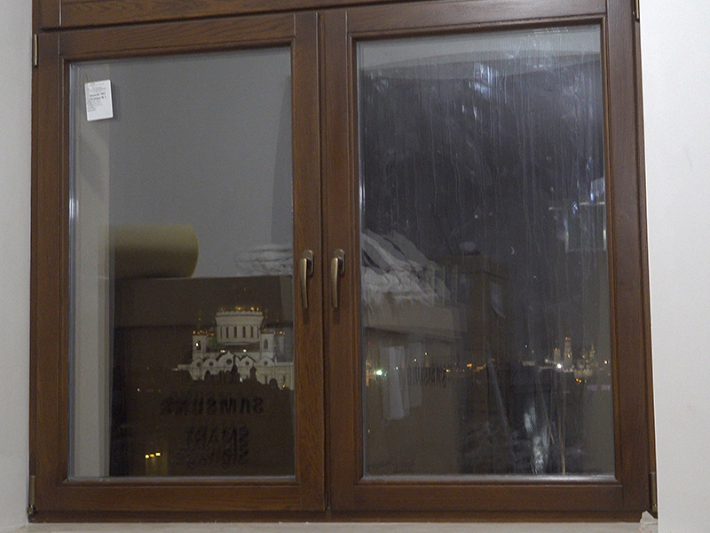 Лессирующая покраска деревянного окна