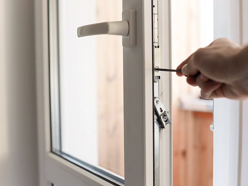 Установка открывающейся створки