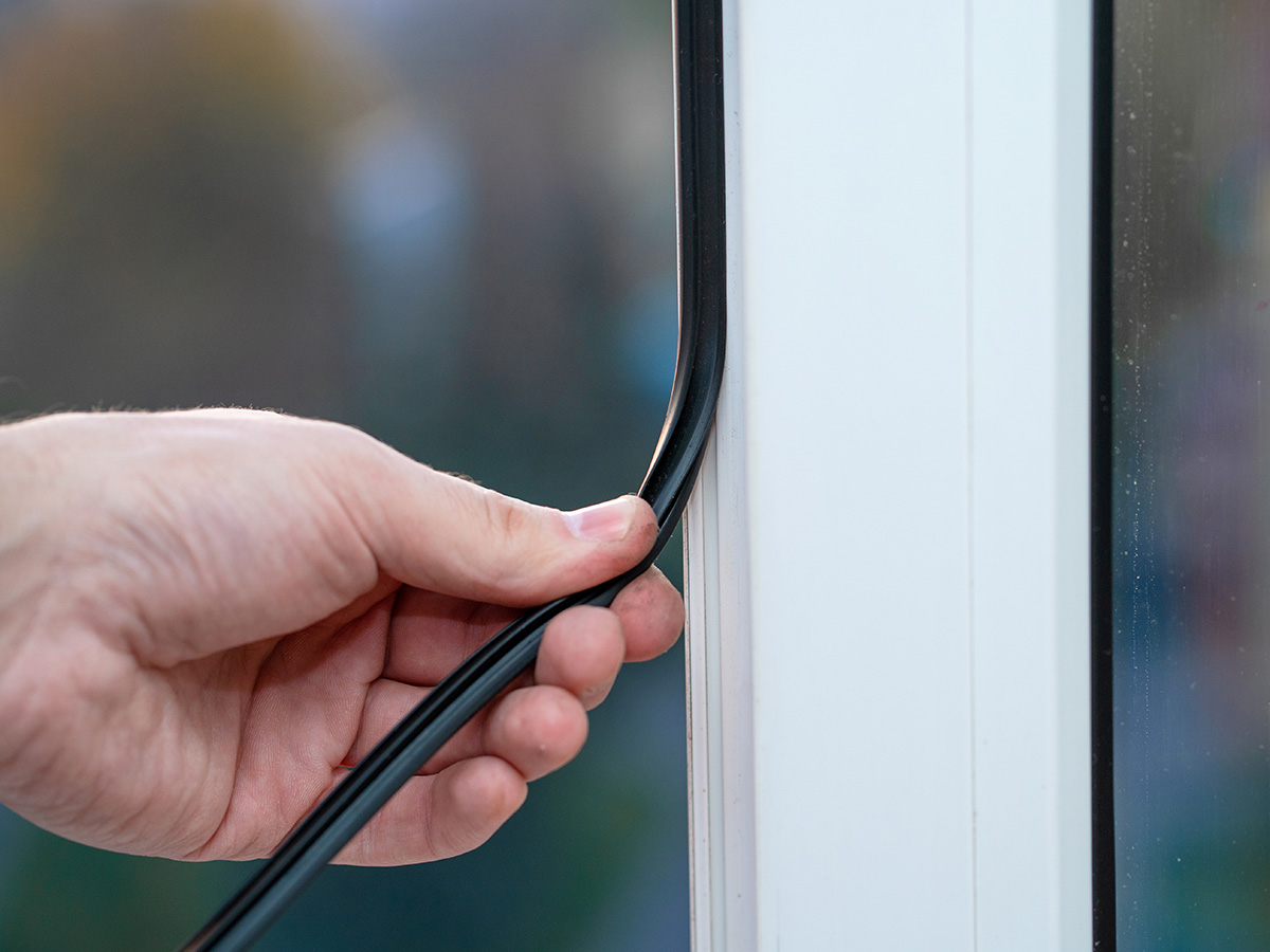 Чистка и смазка уплотнителя