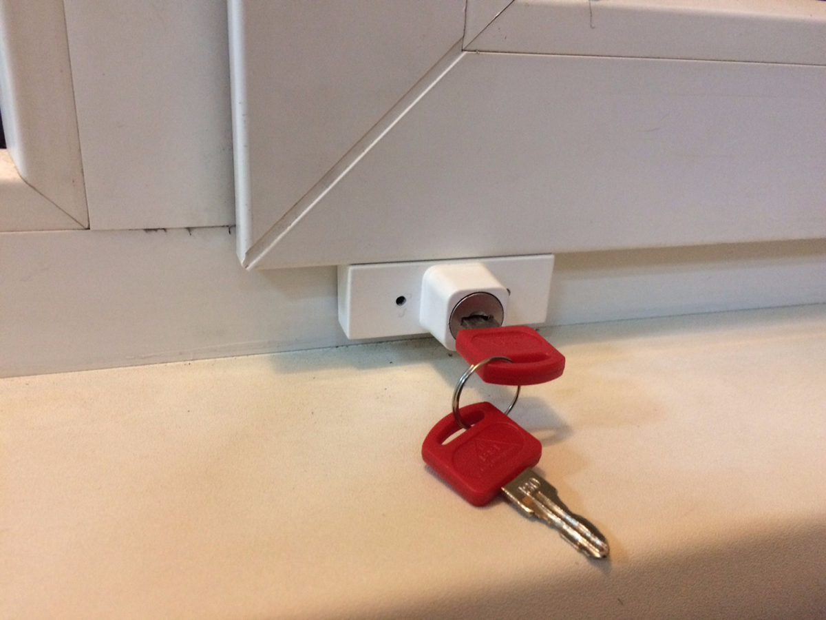 блокиратор флажковый