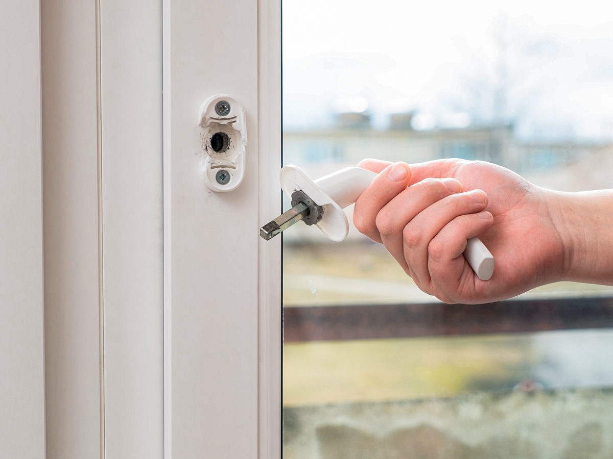 Сломалась фурнитура