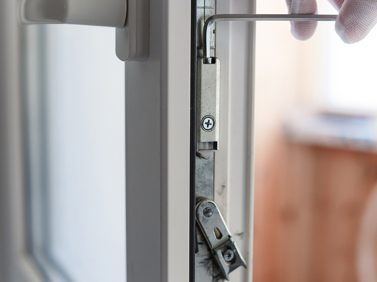 Регулировка фурнитуры ключами