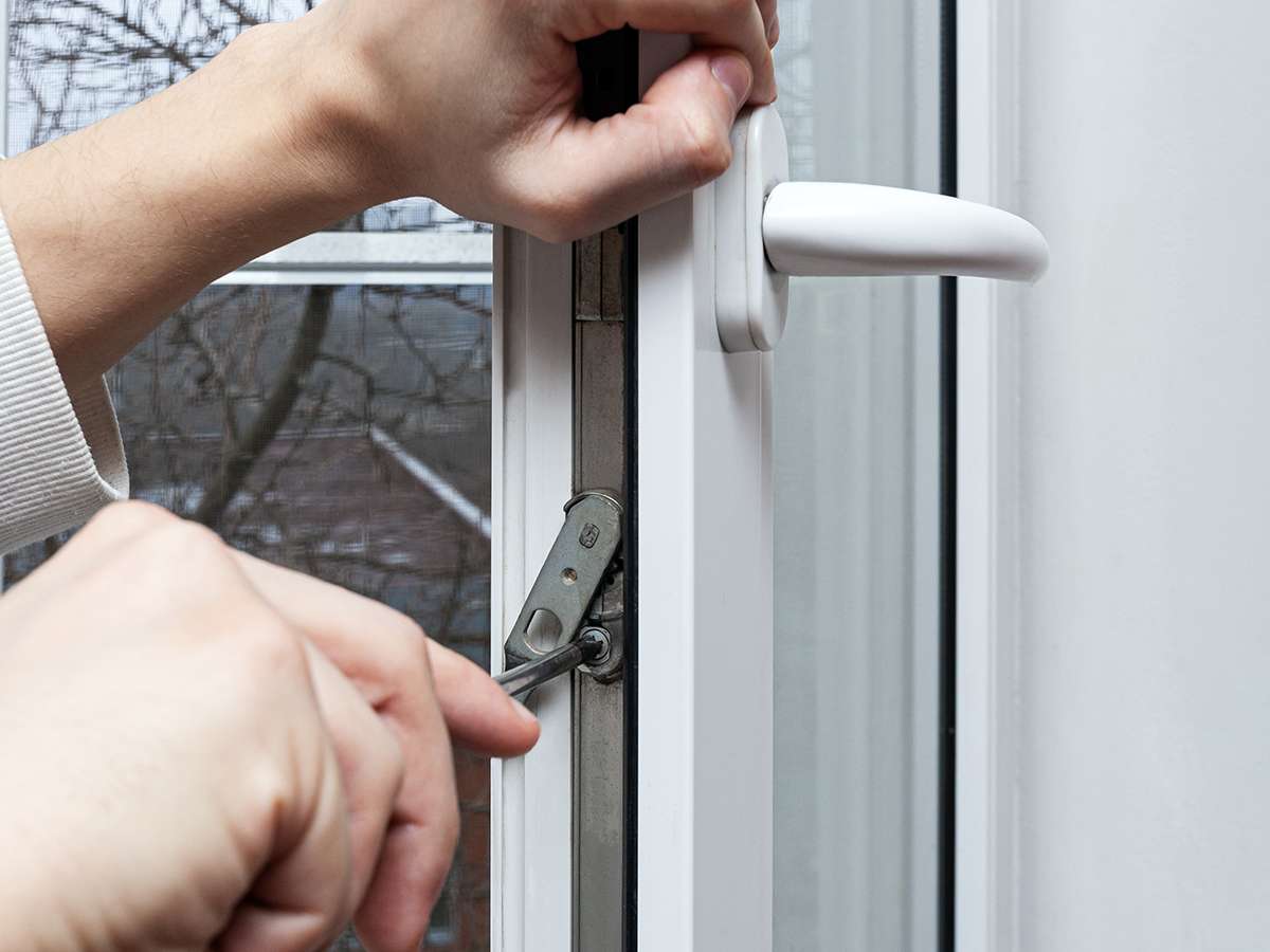 Ремонт механизмов фурнитуры