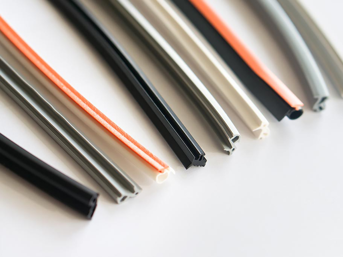 Цветной уплотнитель для ПВХ окон