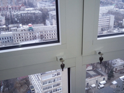 Установка детских замков