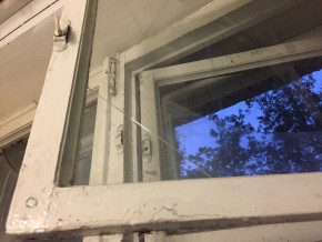 Как заменить стекло в старом деревянном окне