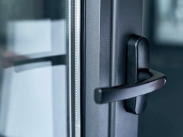 Тяжело открываются/закрываются створки