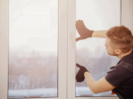 Окна плохо закрываются/открываются