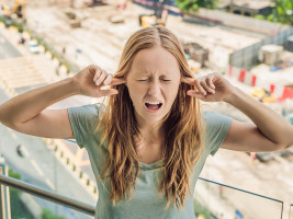 Шум с улицы