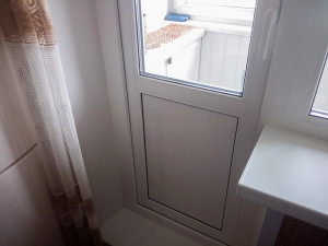 Ограничитель открывания с тормозом