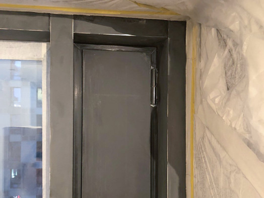 окно прошлифованное  крупный план