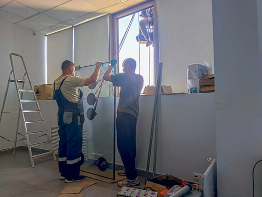 интеграция окна в фасадку видео