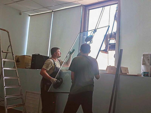 установка стеклопакета в створку 2