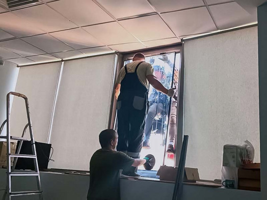 установка стеклопакета в створку 3