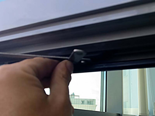 соединяем тягу ограничителя