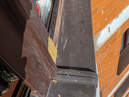 Повреждение деревянной рамы 2