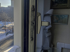 ручка алюминиевого окна